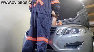 Wife Fucked Mechanic