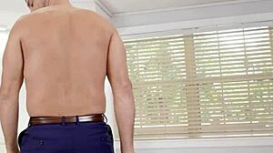 Bearded Hunk Rimming