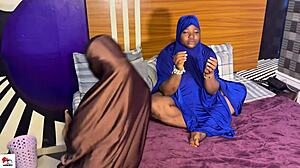 Ebony Amateurs Relax