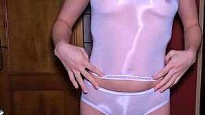 wet hairy pussy creampie