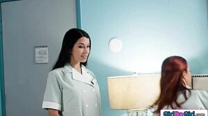 lesbian pussy licking