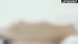 Stepsisters Lick Orgasm