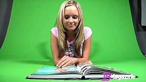 Barefoot Teen Shows Ass