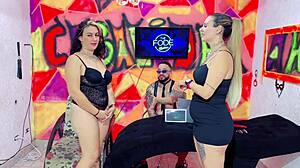 Lesbian pussy licking