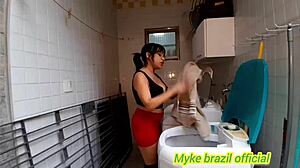 Empregada Gostosa Transa Lavanderia