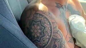 Adjusting sports bra