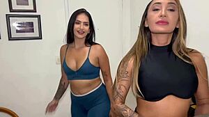 Lesbians Toy Pussies