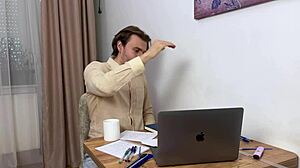 boss pussy worship 😜