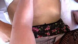 petite creampie misionero