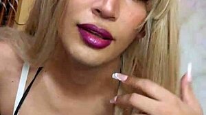 Linda transexual rosa