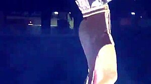 Loirinha Eating Cuzinho