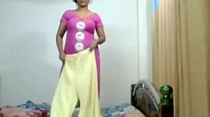 Pakistani Girl Web Playing