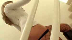 Gostosa Black Cock Battle!