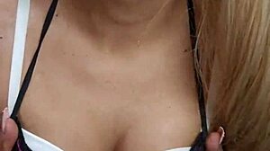 Linda transexual rosa