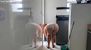 Maid's Big Ass Throbs