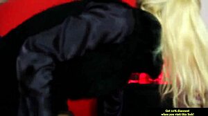 Lesbians Peeing Together