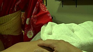 Intense Japan Mom 😏