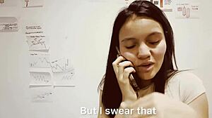 Entrenadora personal sudando