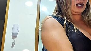 Tempting Cleaning Hottie 🔥