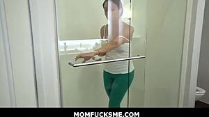 Petite Milf Thanks 😏