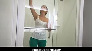 Petite Milf Thanks 😏