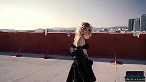 m ia valentine strip