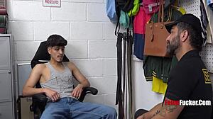 Punjenje dupeta twinka