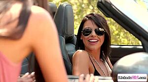 celeb facesit squirt