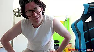 Nerd Fingerbangs Brit