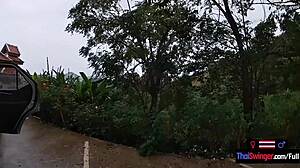 เย็ดสาวไทยบนภูเขา