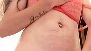 solo fingering orgasm