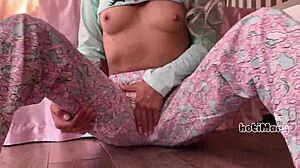 skinny squirting fingers