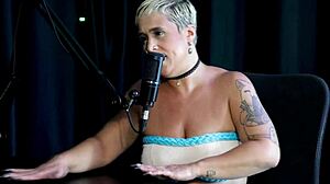 Blonde Massage Hookup