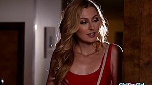 stepmom pussy glimpse