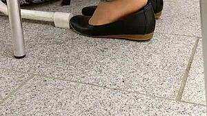 Nylon Shoeplay Tease