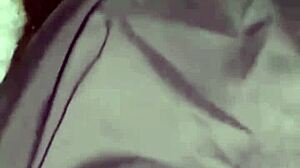 Punggung Membongkok Pancut Sperma