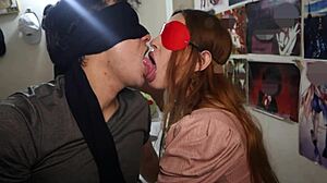 Ciuman Lidah Basah Mesra