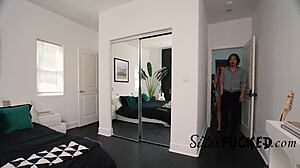 Μπέιμπι Σίτερ Κρεμαστίνα Εκρηξη