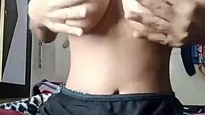 इंडियन लड़की के बड़े चूचे