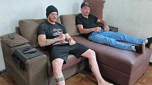 Fun branlette bareback