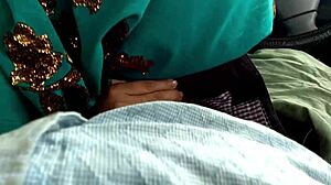 sexy auntie car fuck