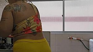 Shorts Exhibitionist
