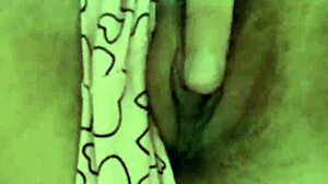 Hairy Pussy Masturbate