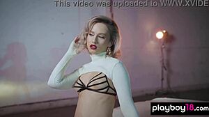 Blonde Pussy Reveal