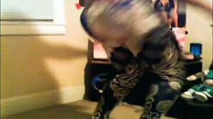 milf drops ass