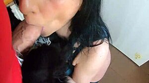 deep-throat cameltoe