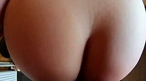 deep-throat cameltoe