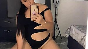 Latina Mirror Fuck