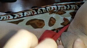 Wet Pussies Cumming