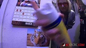 Leya Squirts